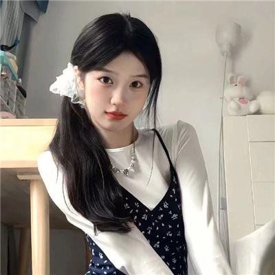 小丑面前